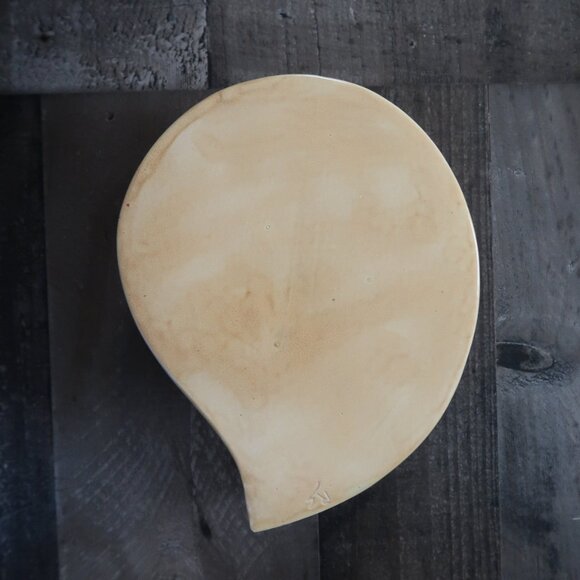 Vintage Ceramic Tear Drop Box with Lid Trinket Box Urn Jewelry Beige - Picture 6 of 10